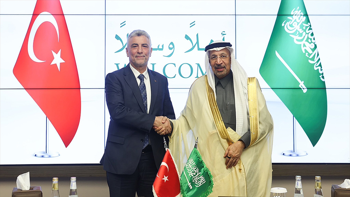 Bakan Bolat: Türkiye ve Suudi Arabistan arasındaki yatırımların artırılmasına yönelik çalışmalarımızı sürdüreceğiz