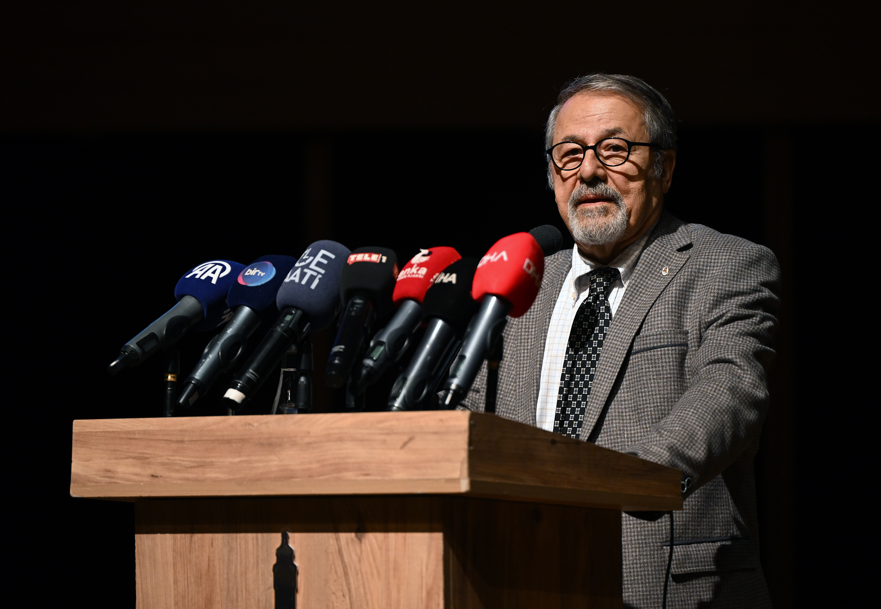 Prof. Dr. Naci Görür, İzmir'de 